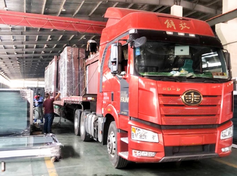 2018.7.16  江蘇鹽城公交站臺、候車亭發貨