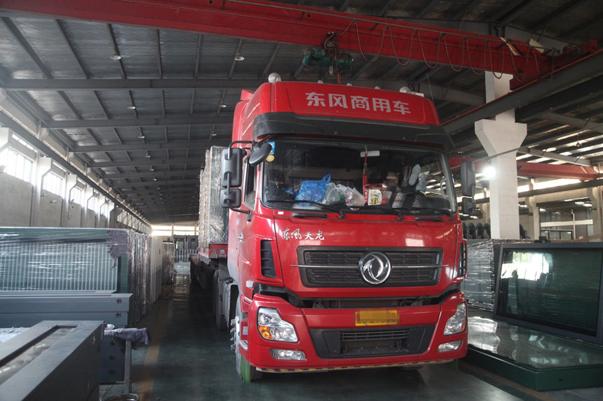 2018.10.23 黑龍江公交站臺、候車亭發(fā)貨